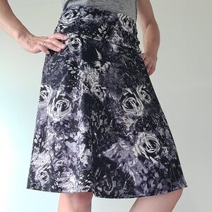 Small size skirt from Studio 253.  Lightweight, black and white floral print.